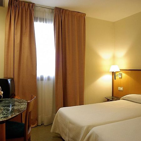 לוגרוניו Hostal Meson Pepa מראה חיצוני תמונה
