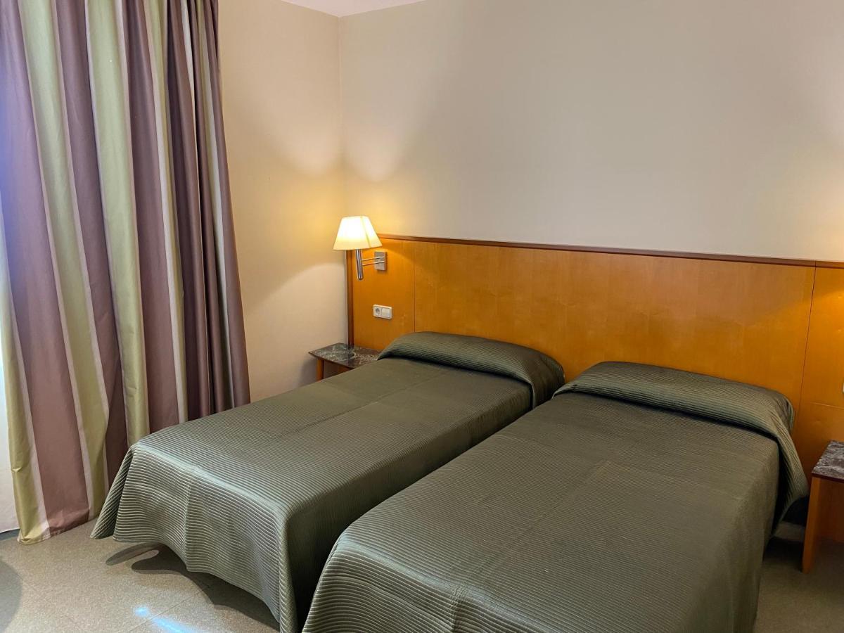 לוגרוניו Hostal Meson Pepa מראה חיצוני תמונה