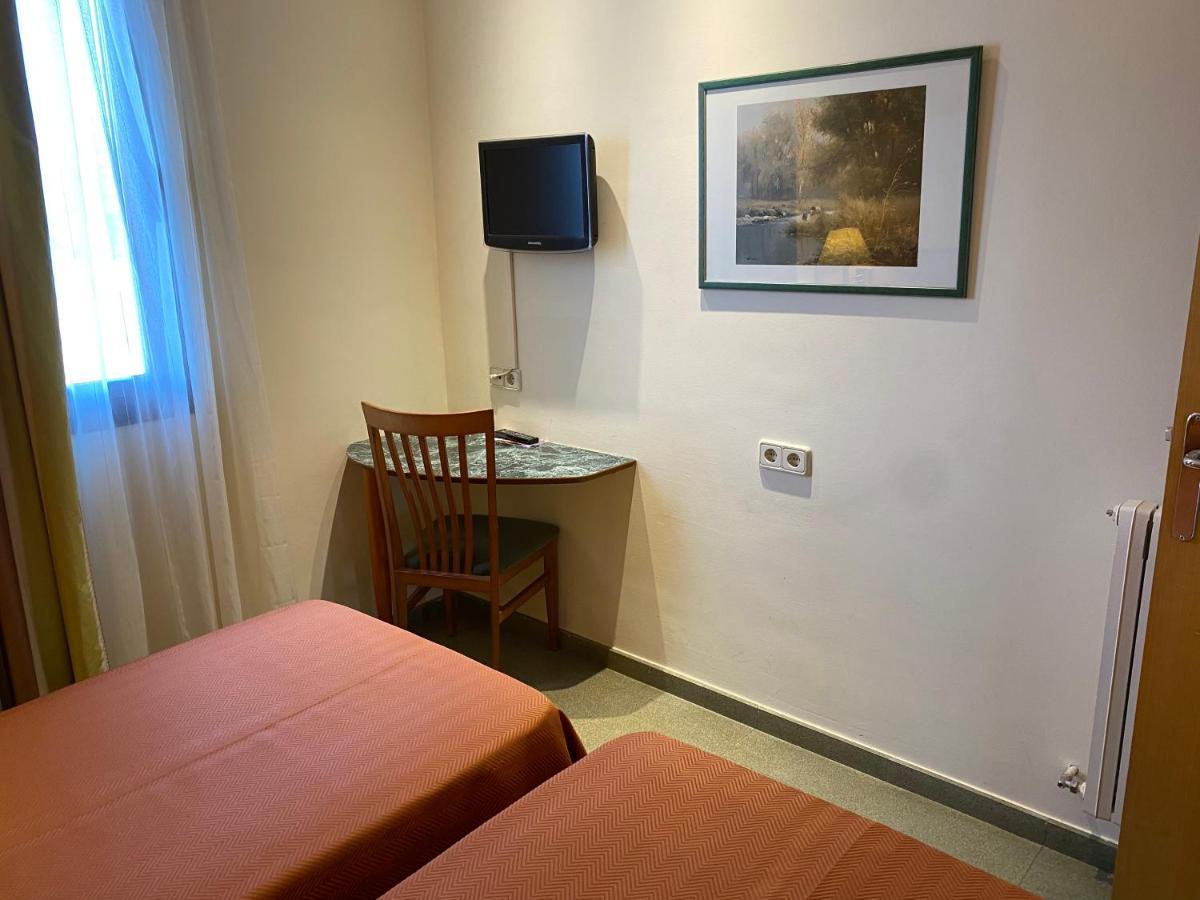 לוגרוניו Hostal Meson Pepa מראה חיצוני תמונה